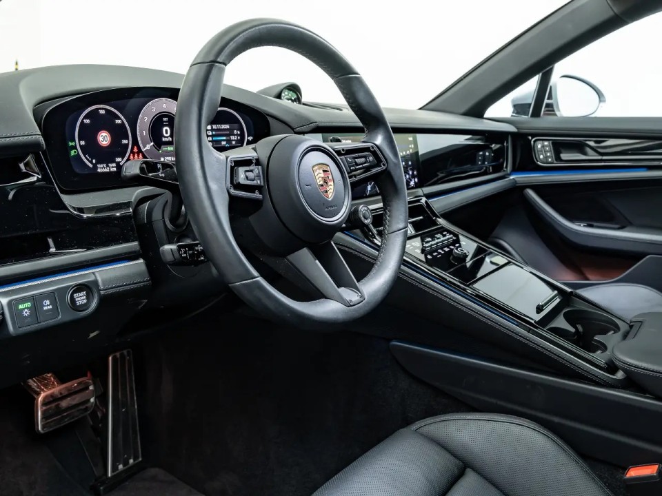 Porsche Panamera 4 E-Hybrid - foto 8