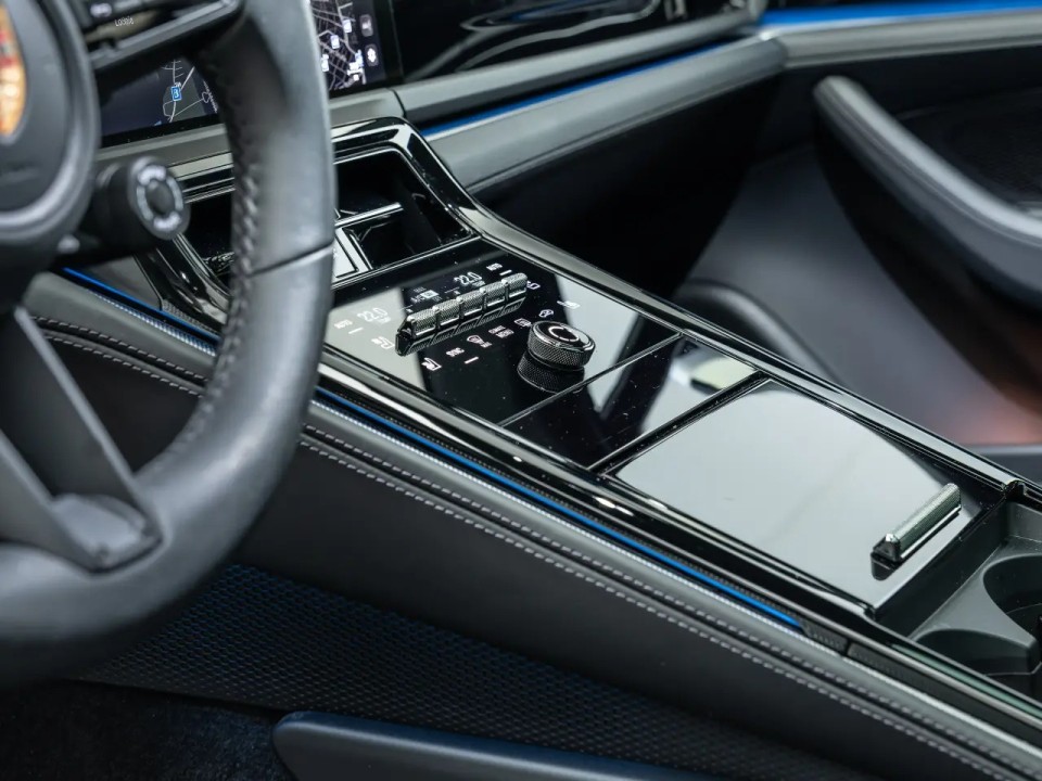 Porsche Panamera 4 E-Hybrid - foto 11