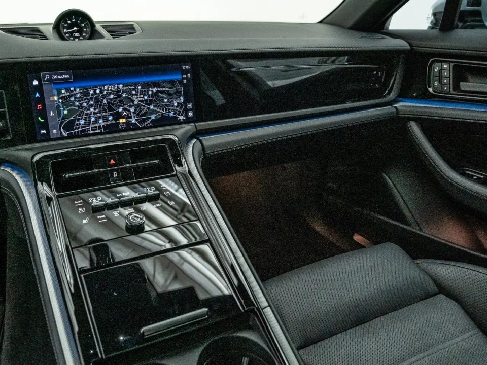 Porsche Panamera 4 E-Hybrid - foto 13