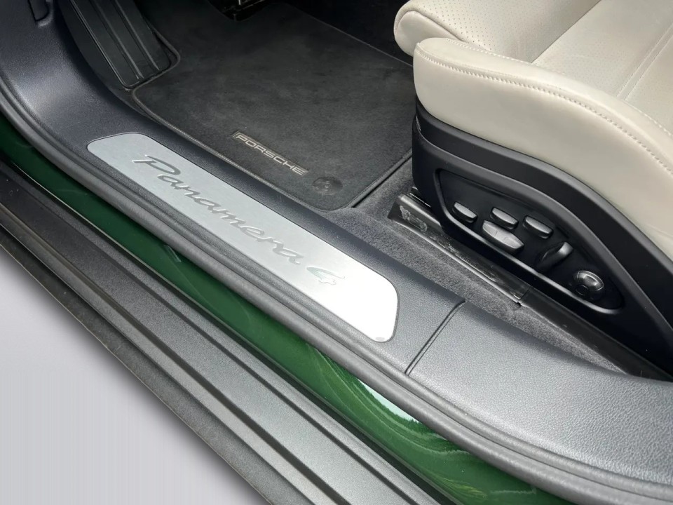 Porsche Panamera 4 E-Hybrid - foto 30