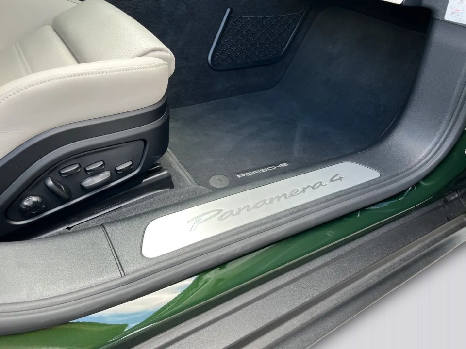 Porsche Panamera 4 E-Hybrid - foto 31