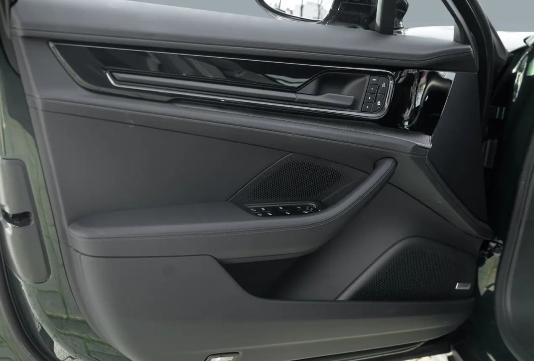 Porsche Panamera 4 E-Hybrid - foto 26