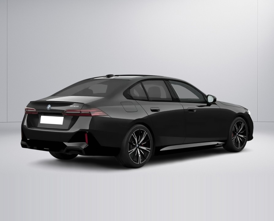 BMW Seria 5 530e M-Sport (2)