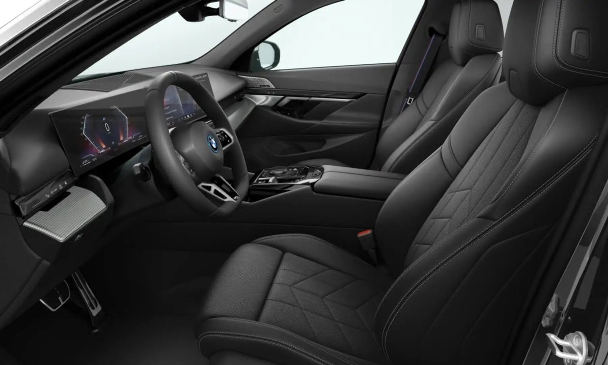 BMW Seria 5 530e M-Sport (4)