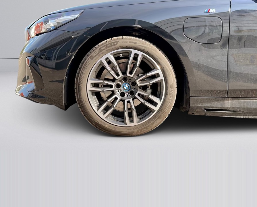 BMW Seria 5 530e xDrive M-Sport - foto 9