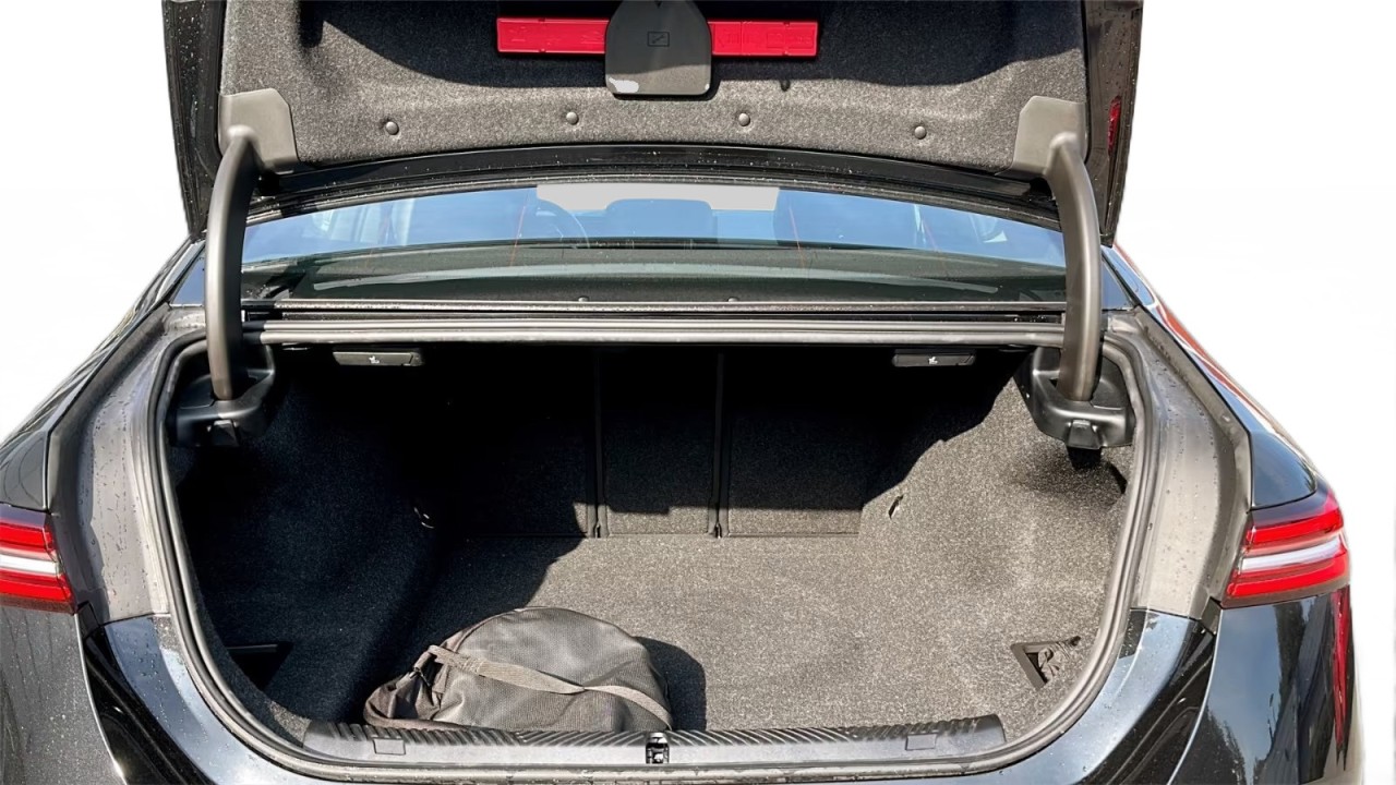 BMW Seria 5 530e xDrive M-Sport - foto 8