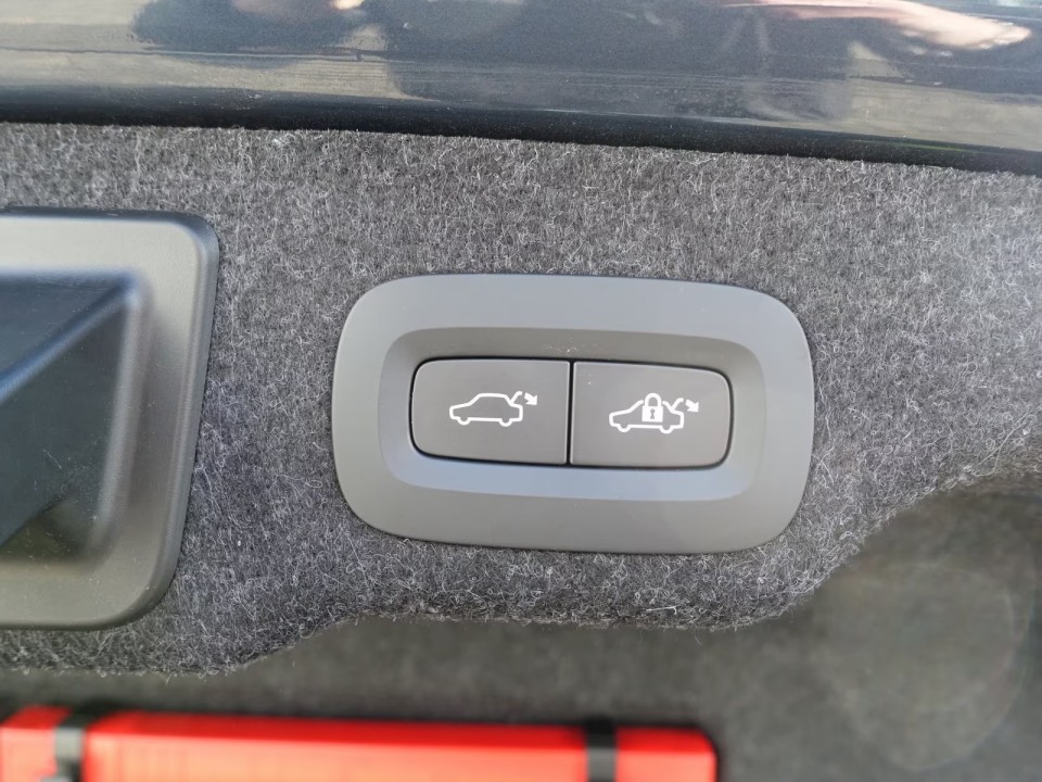 Volvo S90 T8 Recharge AWD Ultimate Dark - foto 22