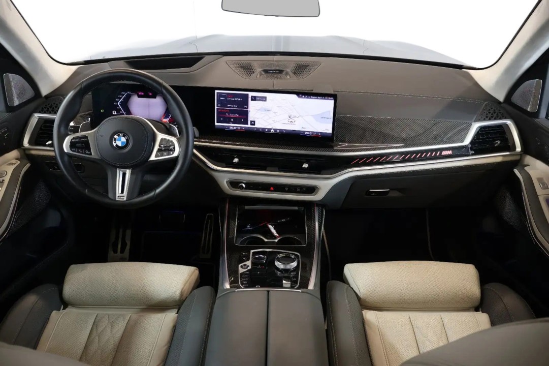 BMW X7 M60i - foto 7