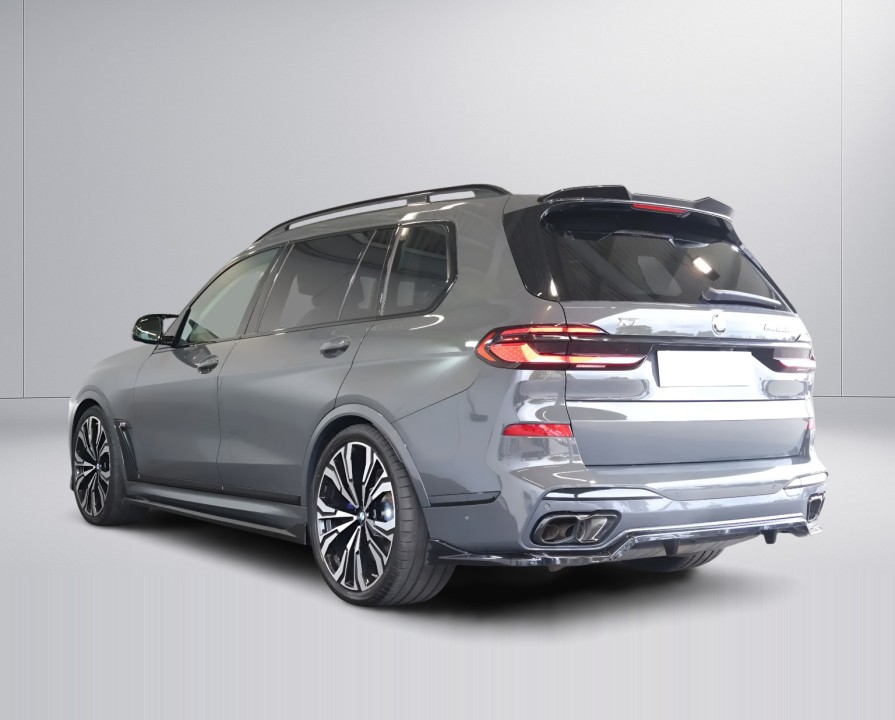 BMW X7 M60i (4)