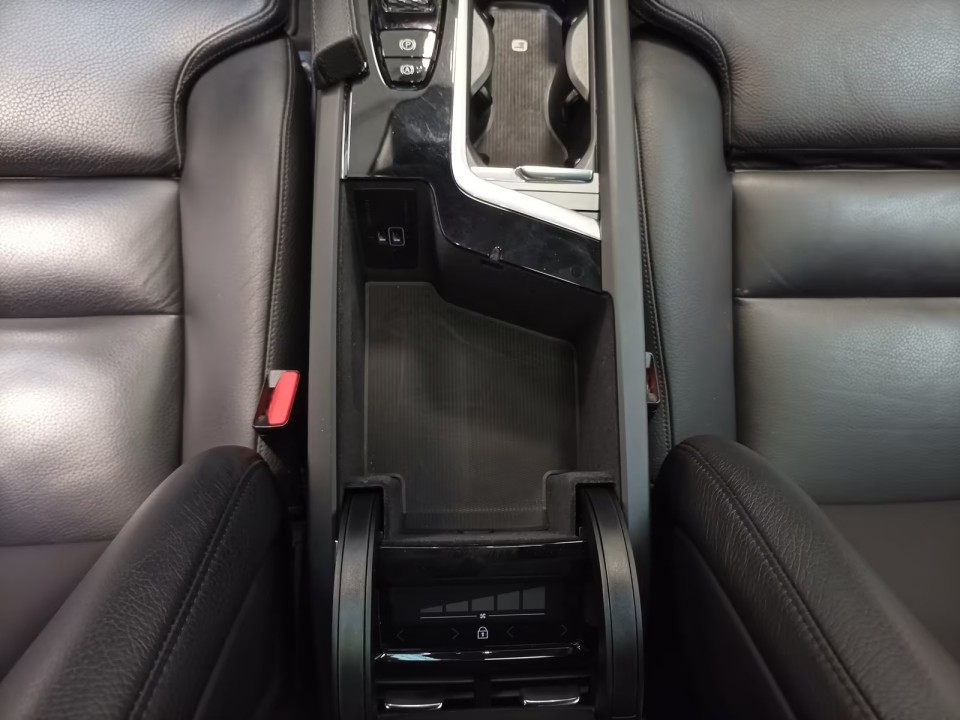 Volvo XC 90 T8 Recharge AWD R-Design - foto 12