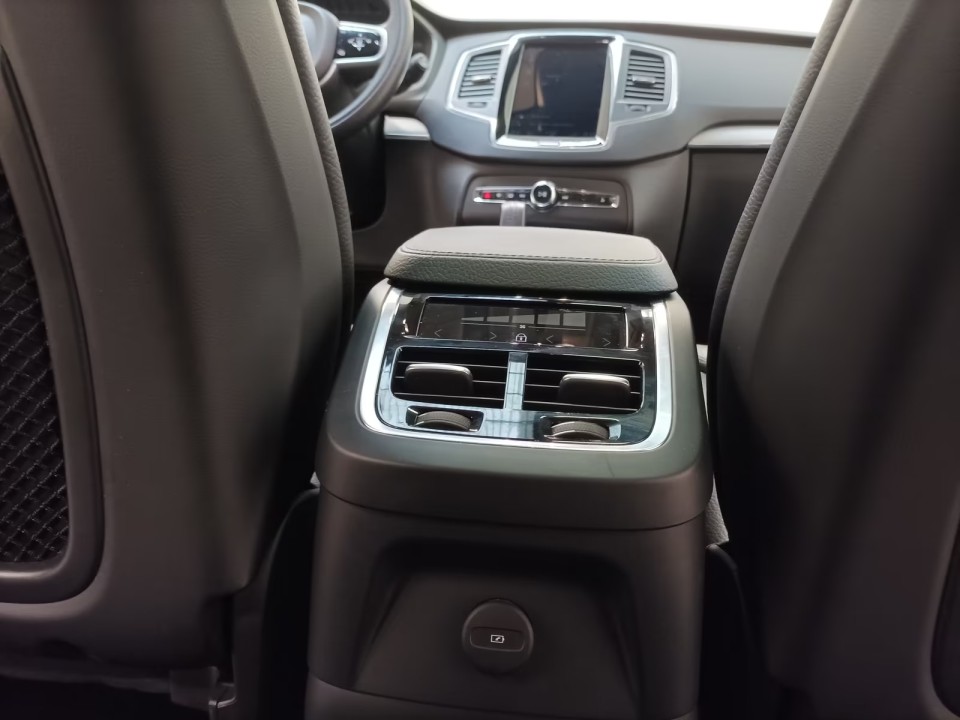 Volvo XC 90 T8 Recharge AWD R-Design - foto 13