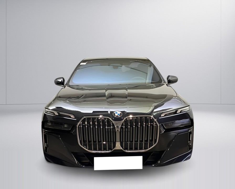 BMW Seria 7 740d xDrive M-Sport (5)