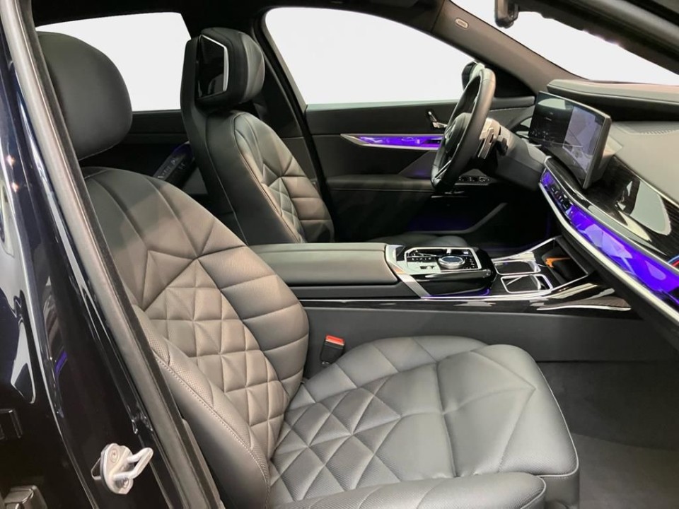 BMW Seria 7 740d xDrive M-Sport - foto 11