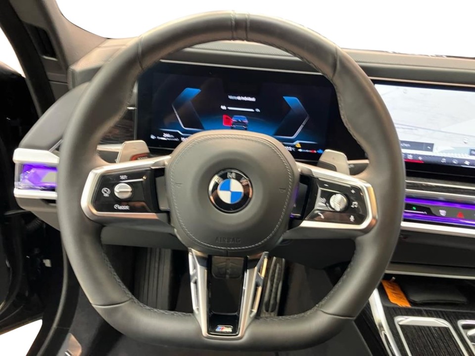 BMW Seria 7 740d xDrive M-Sport - foto 6