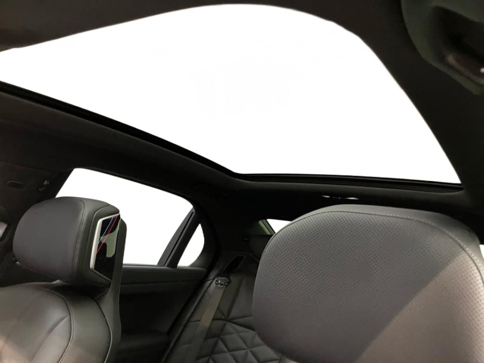 BMW Seria 7 740d xDrive M-Sport - foto 19