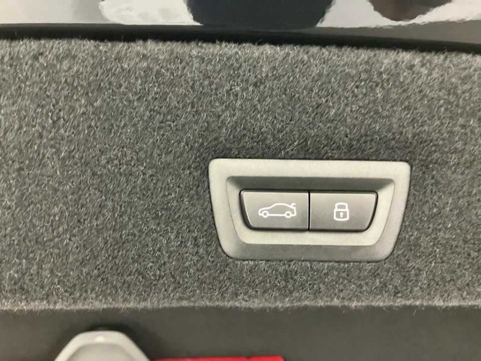 BMW Seria 7 740d xDrive M-Sport - foto 20