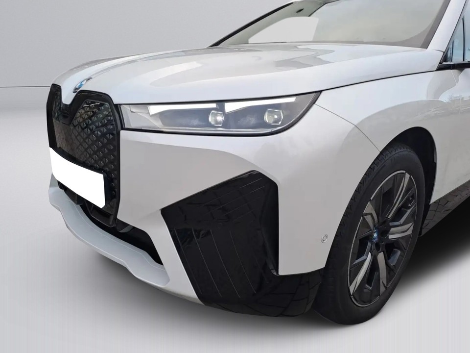 BMW iX xDrive40 - foto 9