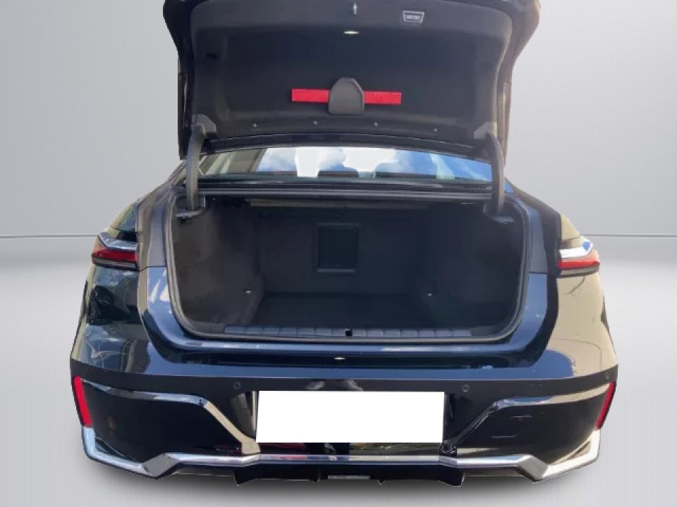BMW Seria 7 740d xDrive - foto 13