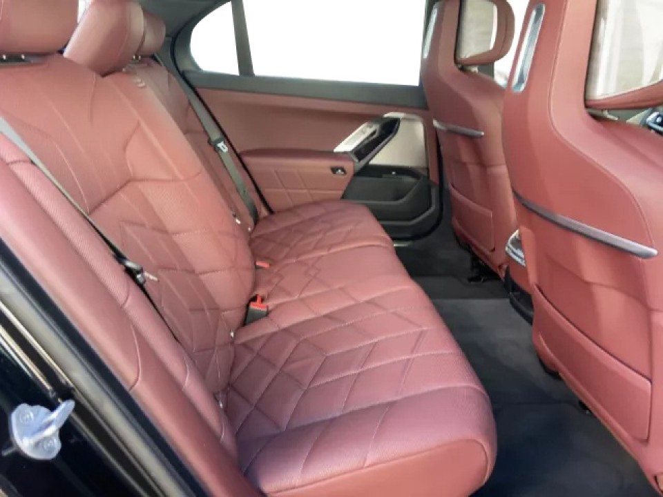 BMW Seria 7 740d xDrive - foto 9