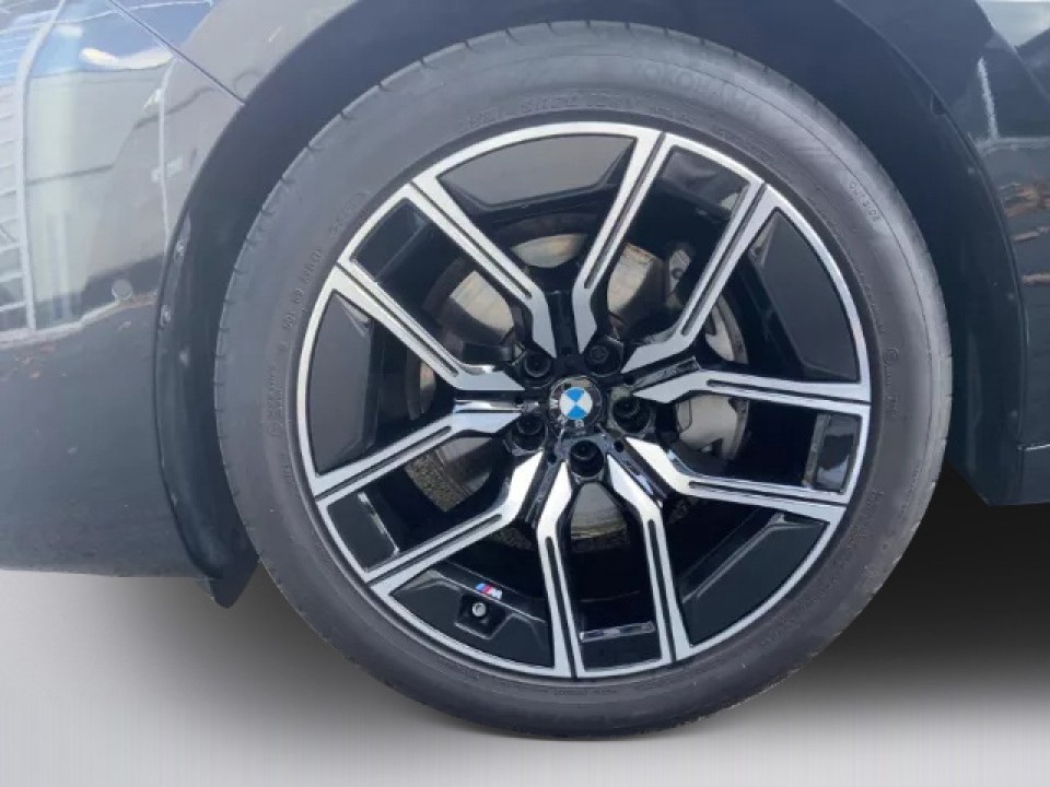 BMW Seria 7 740d xDrive - foto 14