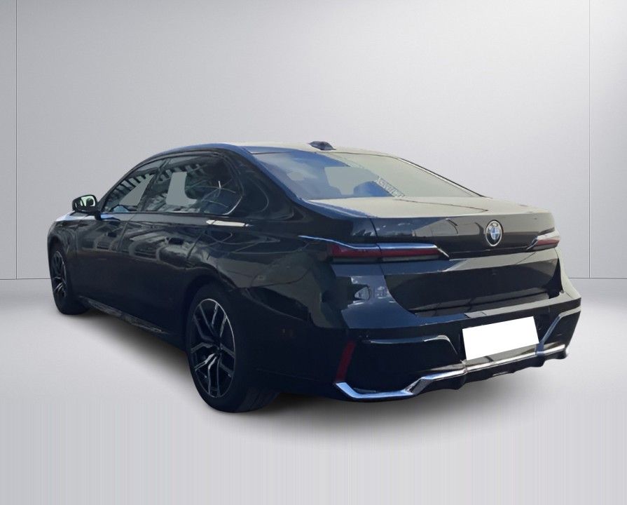 BMW Seria 7 740d xDrive (4)