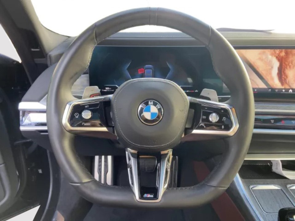 BMW Seria 7 740d xDrive - foto 12