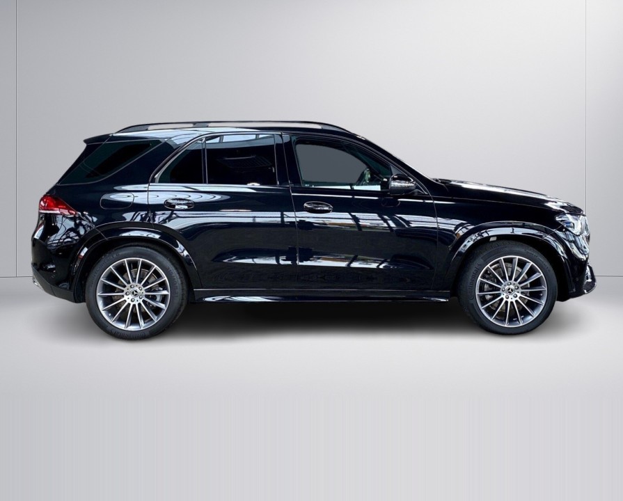 Mercedes-Benz GLE 400d 4MATIC AMG Line (2)