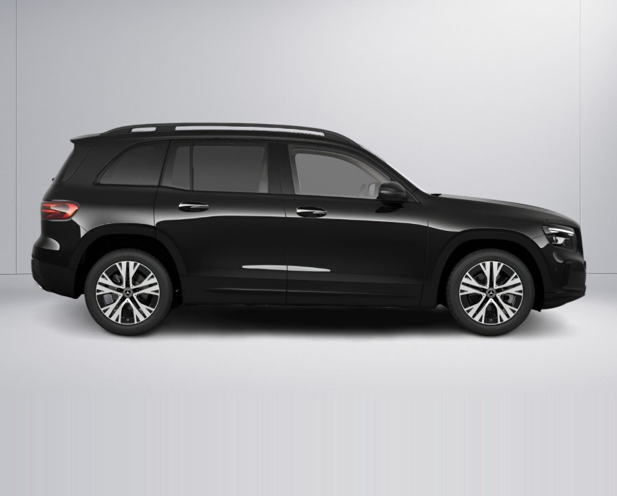 Mercedes-Benz GLB 200d 4MATIC (2)