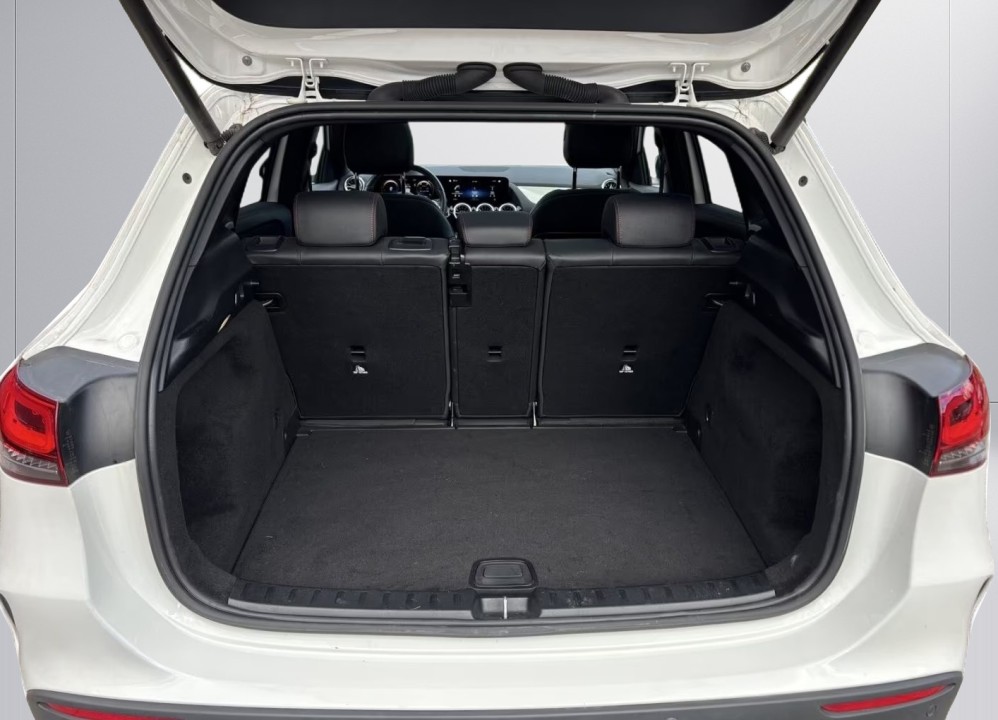 Mercedes-Benz GLA 250e AMG - foto 16