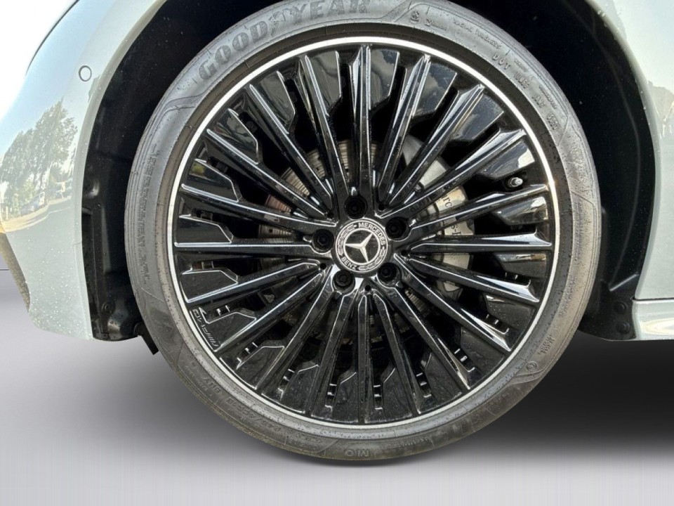 Mercedes-Benz CLE 300 4MATIC AMG - foto 13