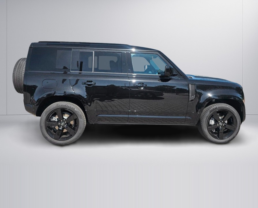 Land Rover Defender D300 X-Dynamic HSE (3)