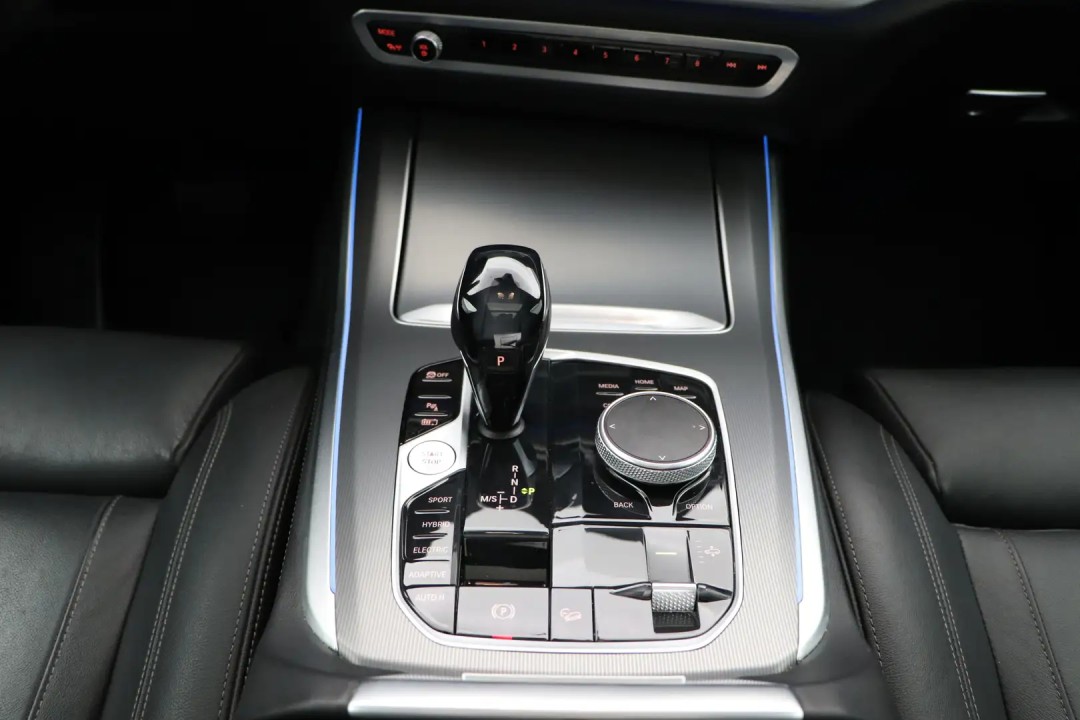 BMW X5 xDrive45e - foto 8