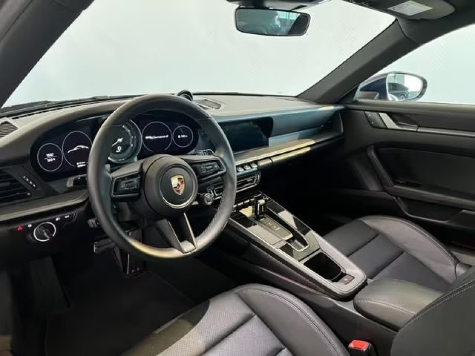 Porsche 911 Carrera 4 - foto 8
