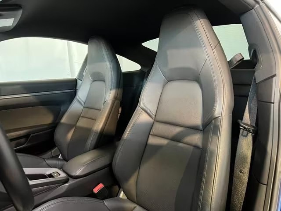 Porsche 911 Carrera 4 - foto 9