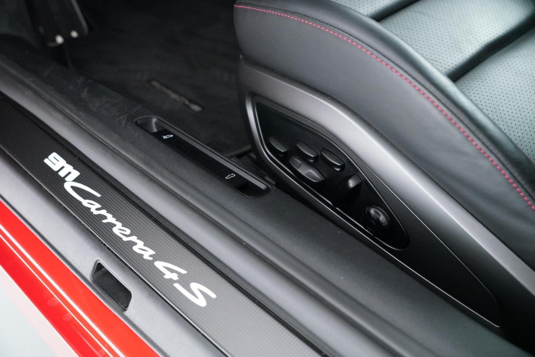 Porsche 911 Carrera 4S - foto 35