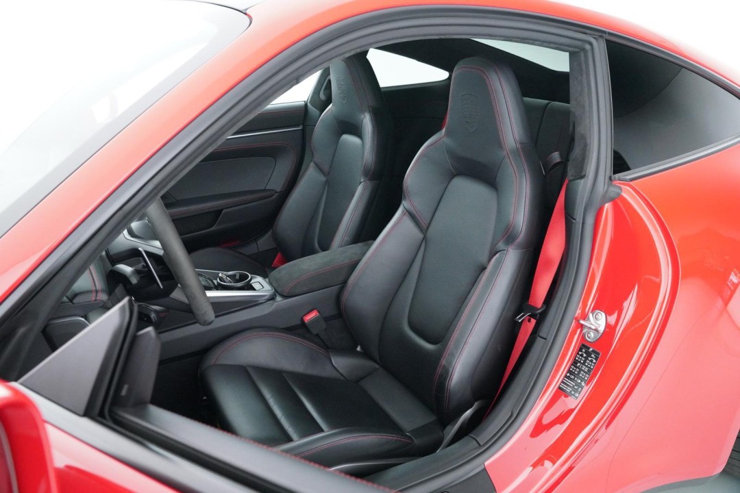 Porsche 911 Carrera 4S - foto 10