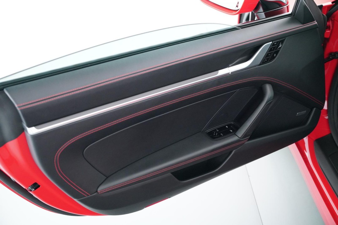 Porsche 911 Carrera 4S - foto 33