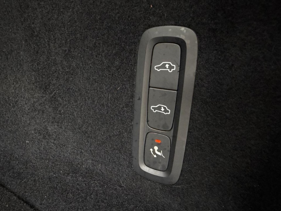 Volvo XC 60 Ultimate Bright Recharge - foto 15