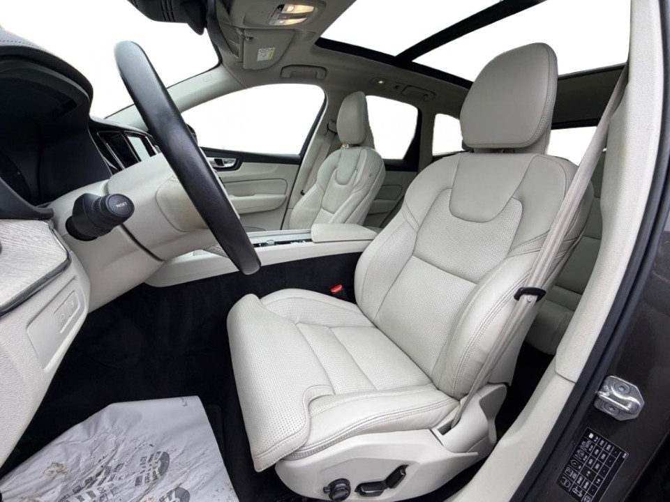 Volvo XC 60 Ultimate Bright Recharge - foto 8