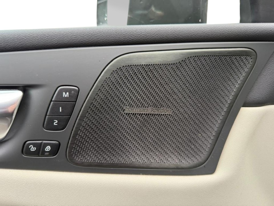 Volvo XC 60 Ultimate Bright Recharge - foto 14