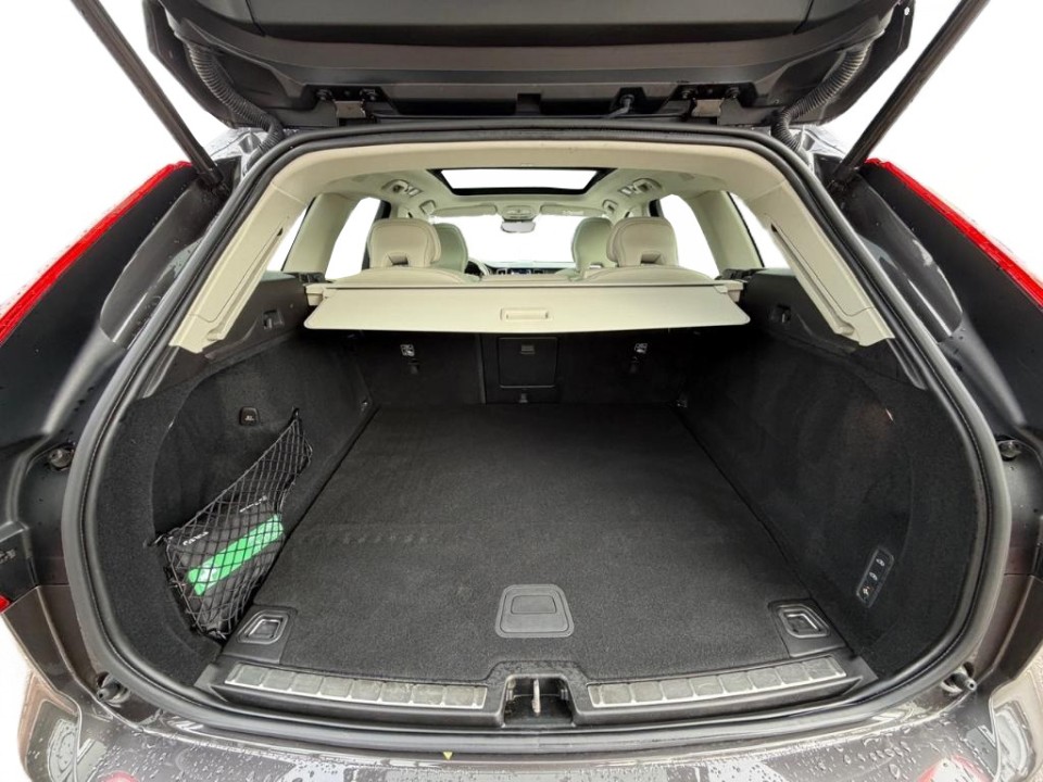 Volvo XC 60 Ultimate Bright Recharge - foto 22