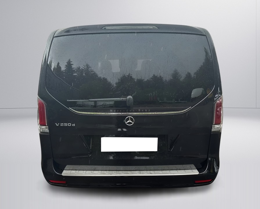 Mercedes-Benz V 250d (4)