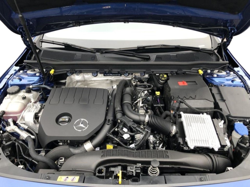 Mercedes-Benz CLA 200 AMG - foto 14