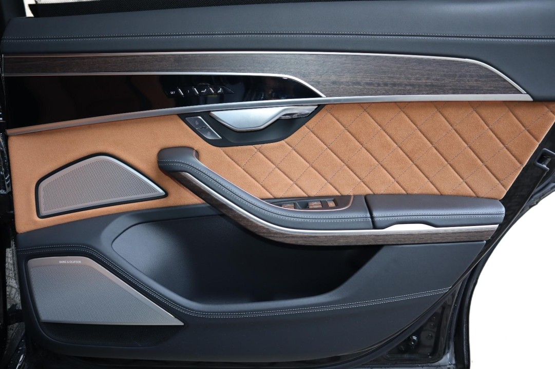 Audi A8 L 60 TFSIe quattro tiptronic - foto 42