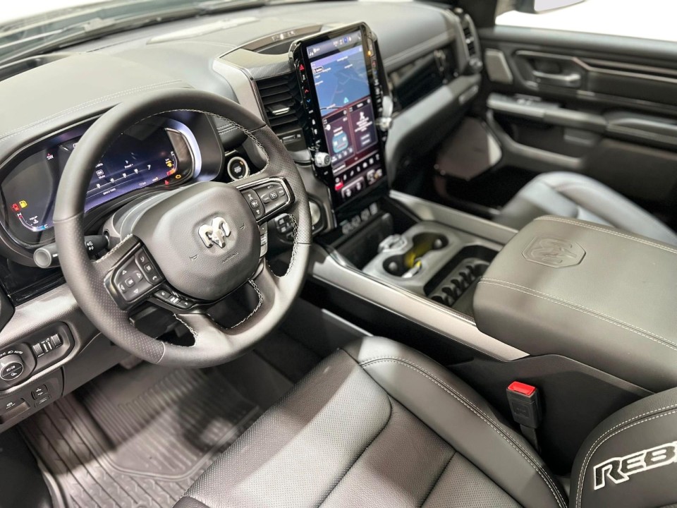 Dodge RAM 1500 Rebel - foto 12