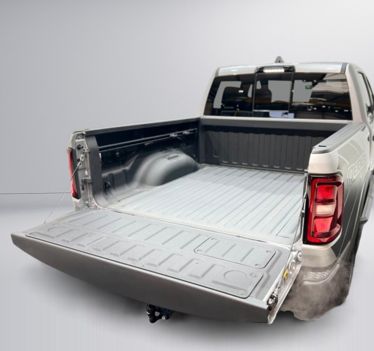 Dodge RAM 1500 Rebel - foto 8