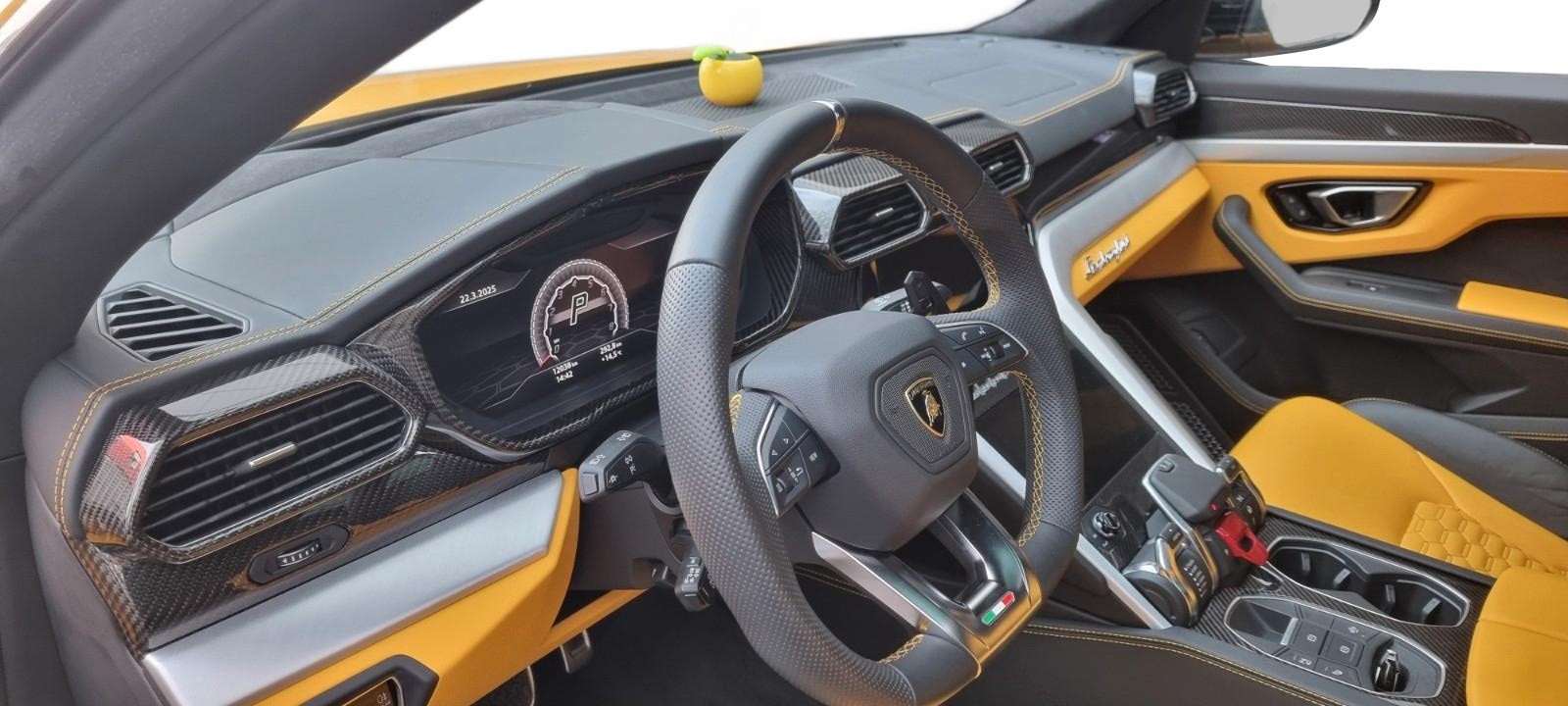 Lamborghini Urus - foto 8