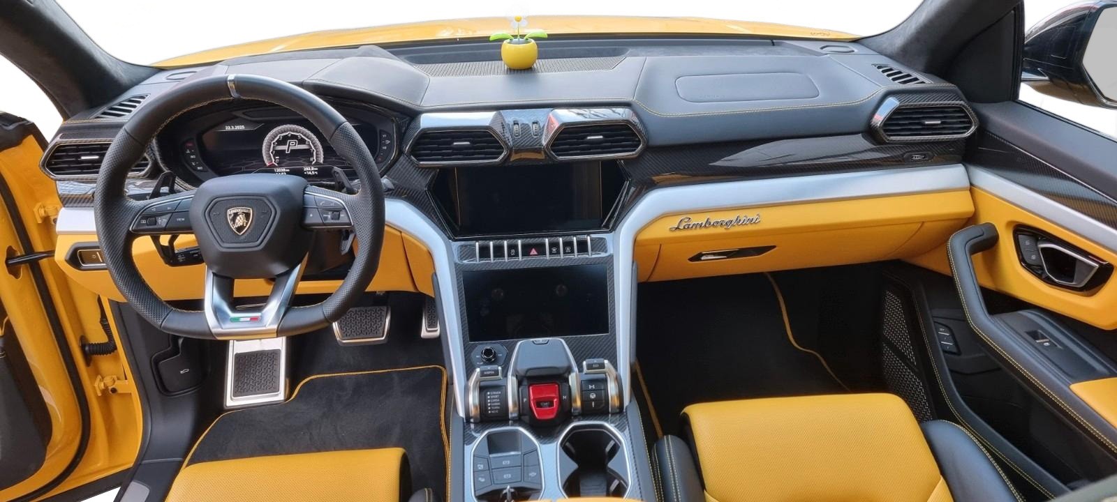 Lamborghini Urus - foto 11