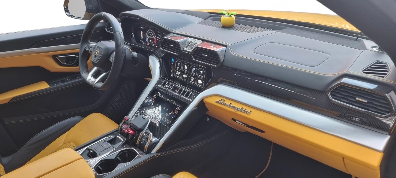 Lamborghini Urus - foto 13