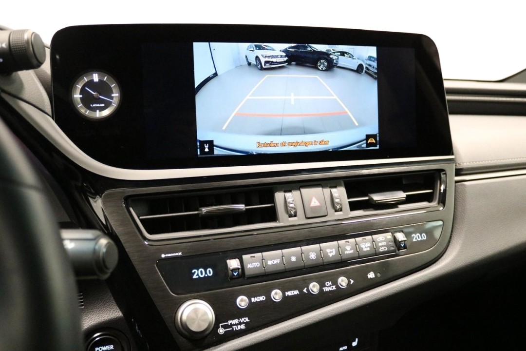 Lexus Seria ES 300h - foto 21